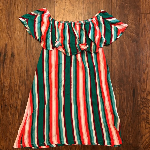 PrettyLittleThings Off Shoulder Stripped Top - Picture 2 of 4